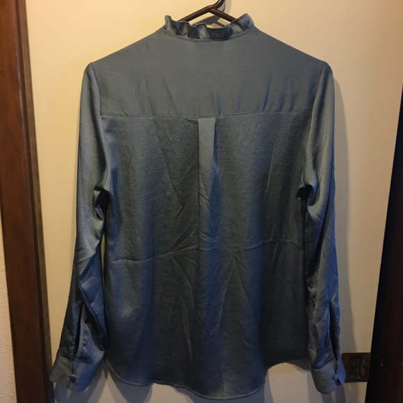 Express Portofino Silvery/blue long sleeve dainty Blouse. Size s/p - Picture 4 of 6